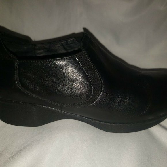 Dansko 37 Black Leather 4/06/14 Style # 910020200 - Picture 2 of 12